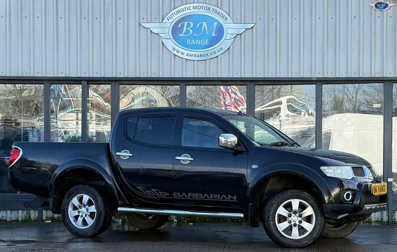 Used Mitsubishi L200 176 HP (129 kW) 2010 Black Pickup