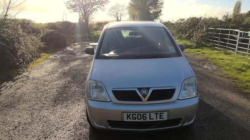 Used Vauxhall Meriva 140 HP (102 kW) 2006 Silver MPV