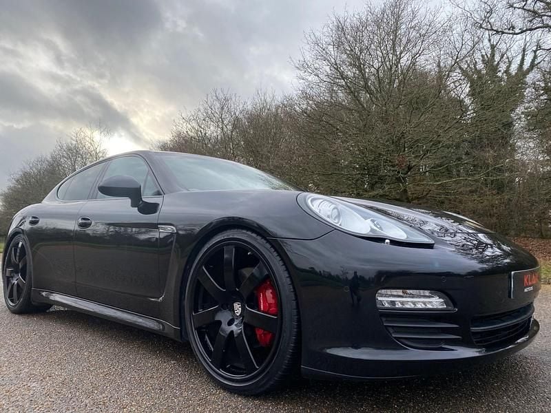 Used Porsche Panamera 300 HP (220 kW) 2012 Black Hatchback