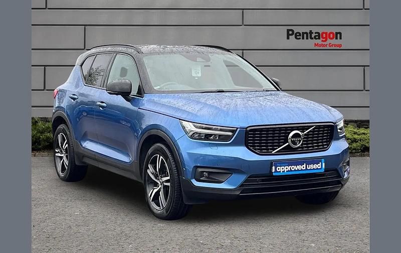 Used Volvo XC40 R-Design 187 HP (137 kW) 2018 Blue SUV