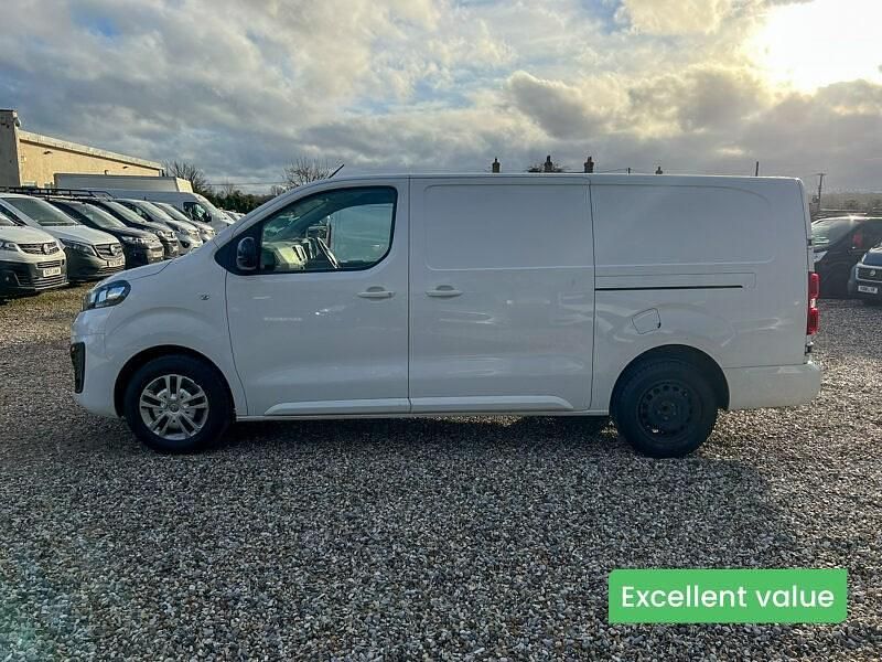 Used Vauxhall Vivaro Sportive 100 HP (73 kW) 2022 White MPV