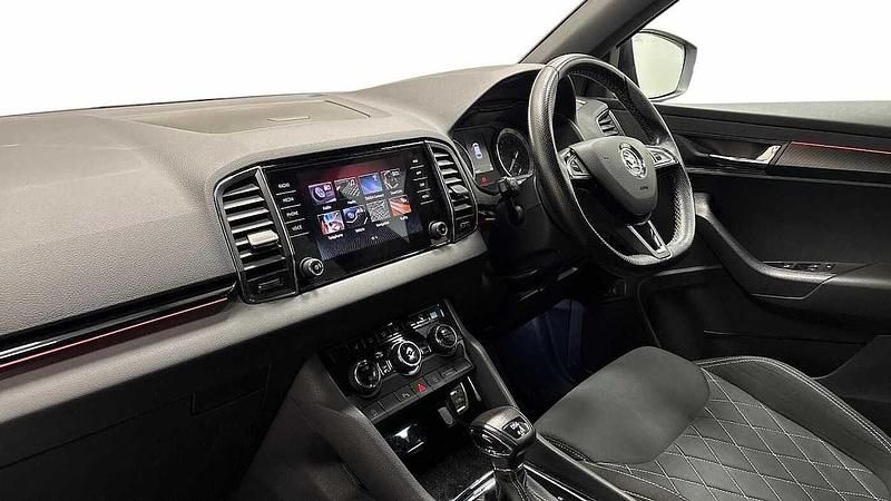 Used Skoda Karoq SportLine 140 HP (102 kW) 2019 Black magic pearl effect SUV