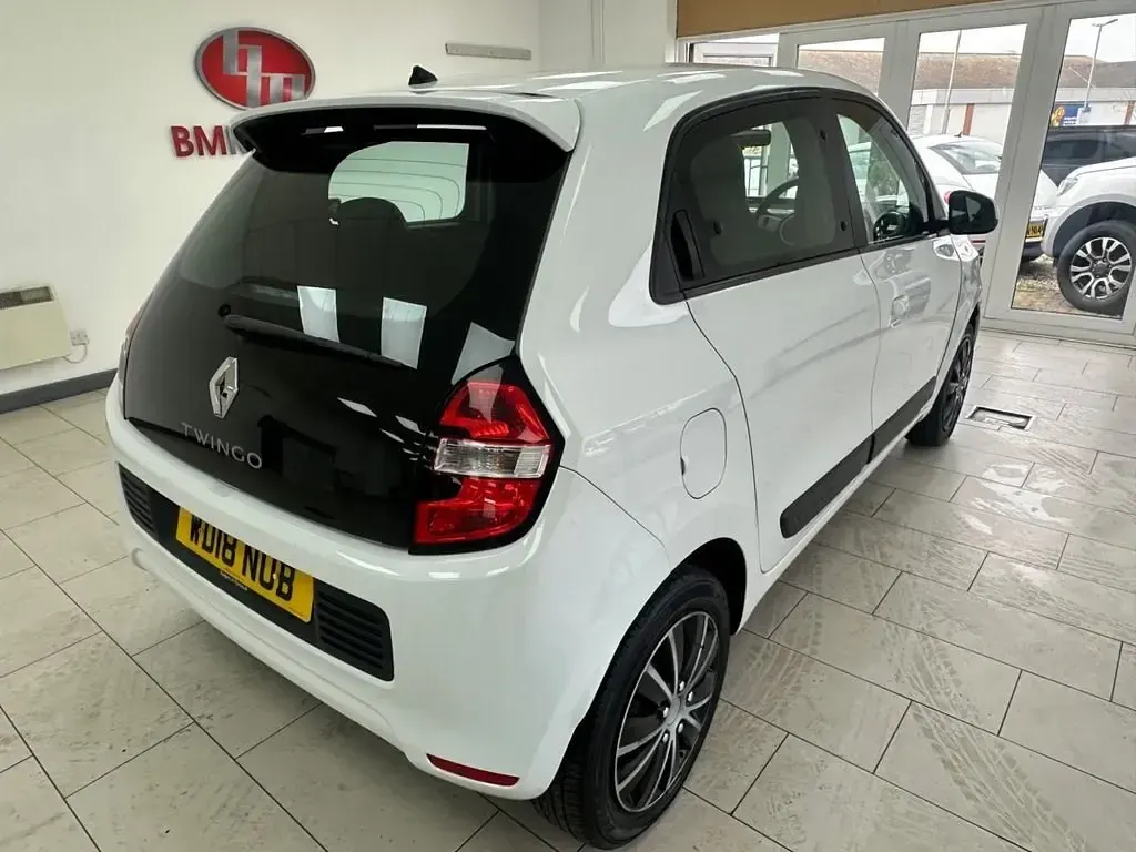 Usado Renault Twingo Play 70 HP (51 kW) 2018 Branco Citadino