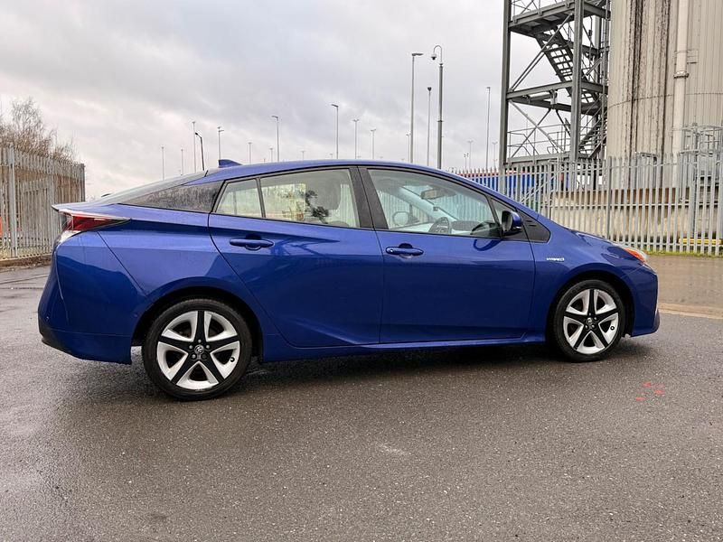 Used Toyota Prius 2016 Blue Hatchback