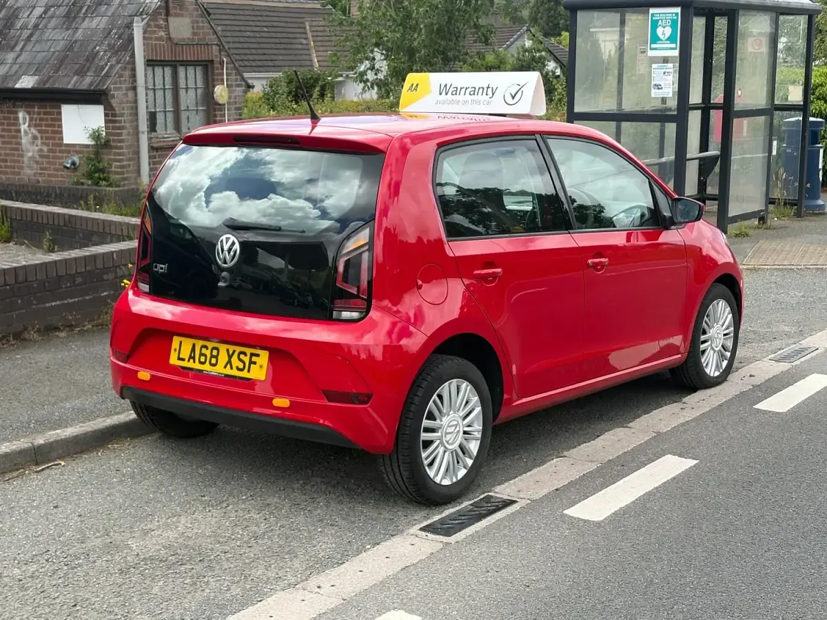 Used VW up! move up! 60 HP (44 kW) 2019 Red Hatchback