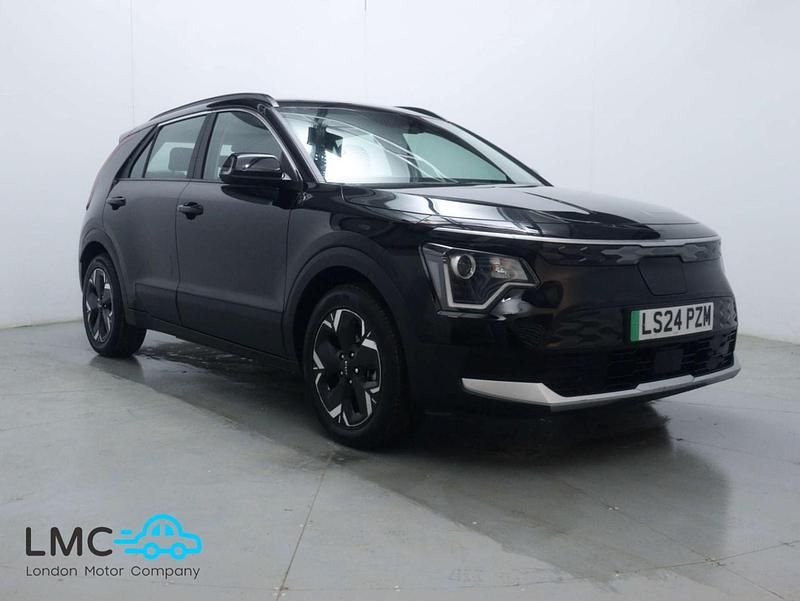 Begagnad Kia e-Niro 11 kW (15 HK) 2024 Svart SUV