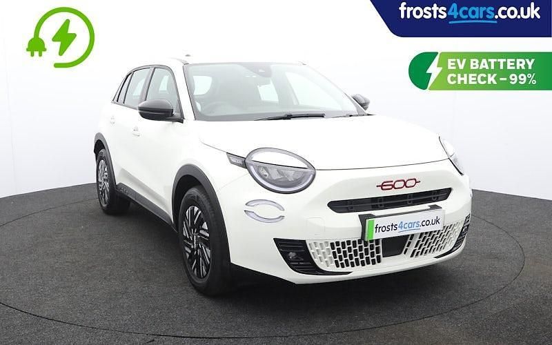 Used Fiat 600E Red 114 kW (156 HP) 2024 Hatchback