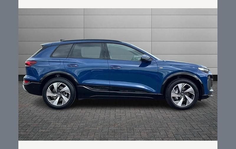 Used Audi Q6 e-tron S-Line 285 kW (388 HP) 2025 Ascari blue SUV