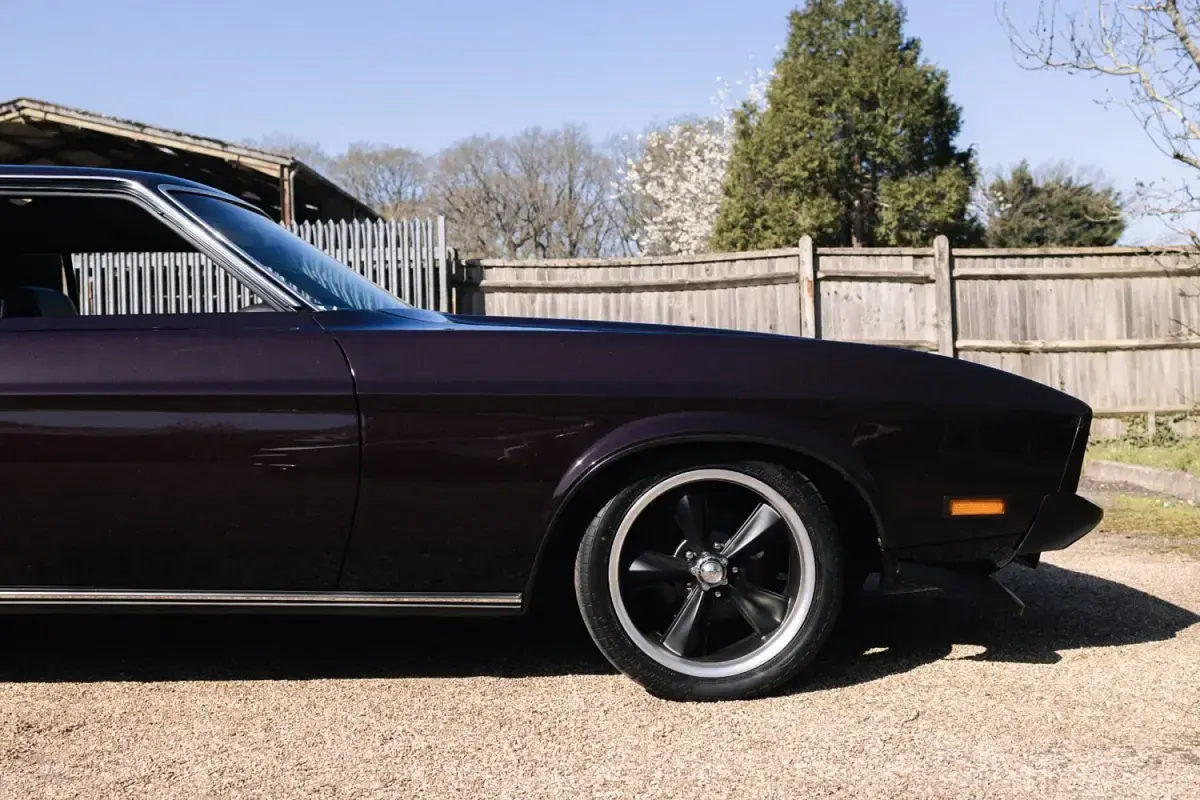 Begagnad Ford Mustang 2023 Brun Sportkupé