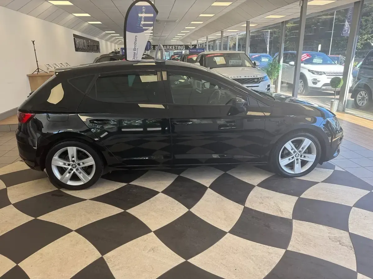 Used Seat Leon FR 130 HP (95 kW) 2019 Black Hatchback