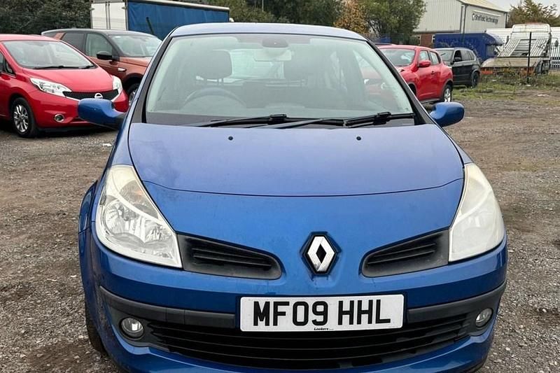 Blue Used 2009 Renault Clio II Dynamique Hatchback | £1,295 (Good price) - Image 1/1
