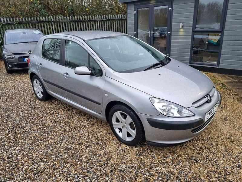 Grey Used 2002 Peugeot 307 Hatchback | £2,495 (Fair price) - Image 1/4