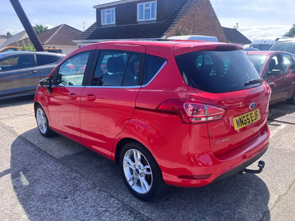 Used Ford B-MAX Titanium X 105 HP (77 kW) 2015 Red MPV