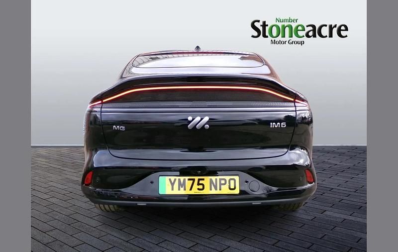 New MG IM6 553 kW (752 HP) 2025 Black SUV