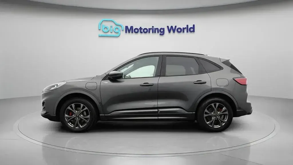 Used Ford Kuga ST-Line 225 HP (165 kW) 2023 Grey SUV