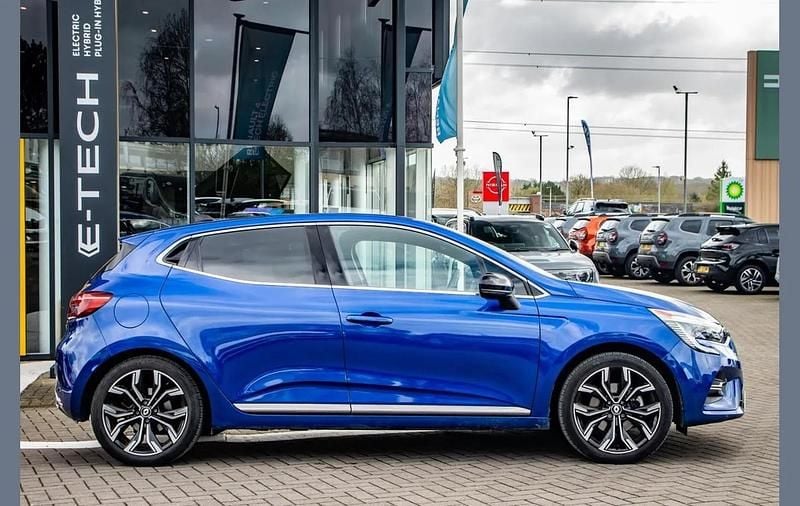 Used Renault Clio V Techno 145 HP (106 kW) 2023 Iron blue  Hatchback