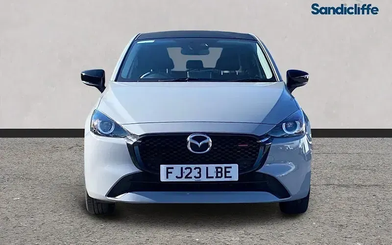 Usado Mazda 2 Homura-Aka 90 HP (66 kW) 2024 Citadino
