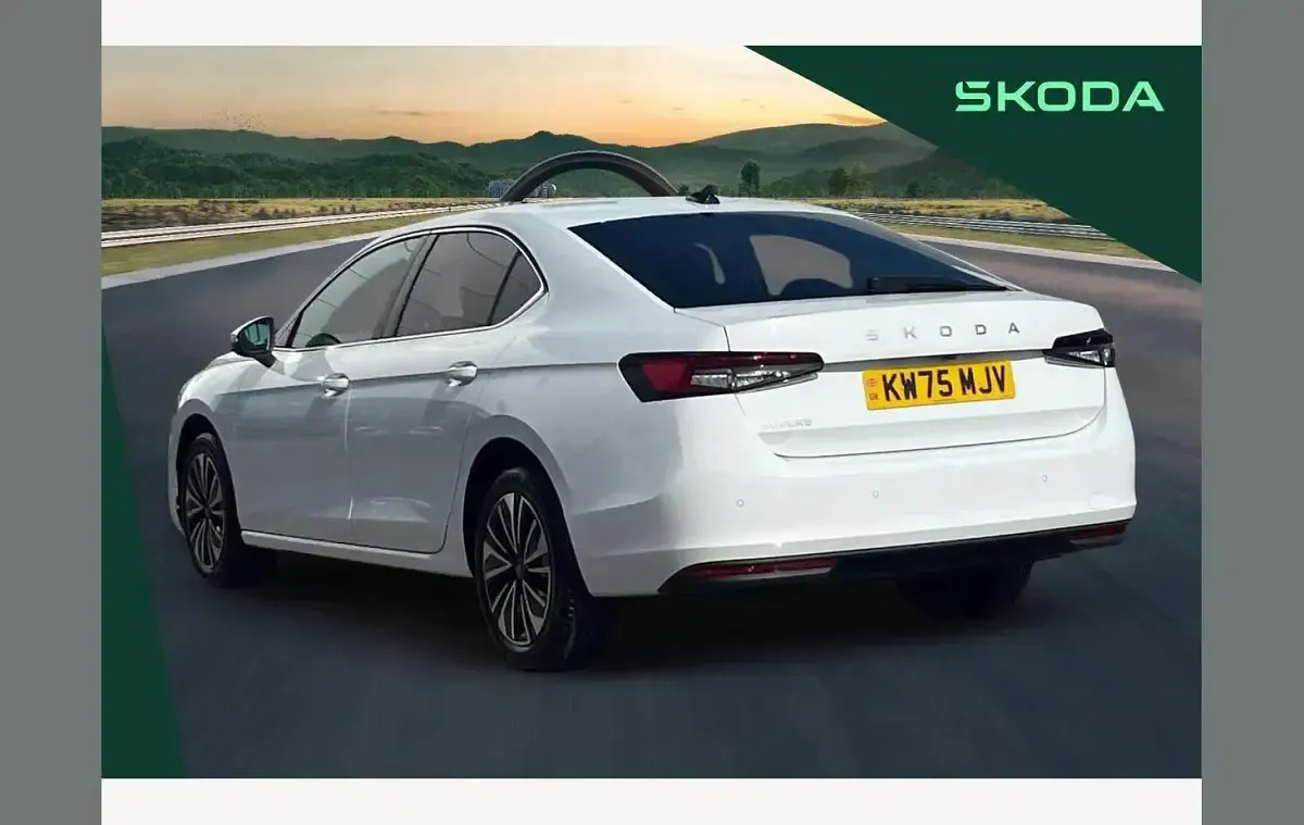 Used Skoda Superb SE Technology 193 HP (141 kW) 2026 White Hatchback