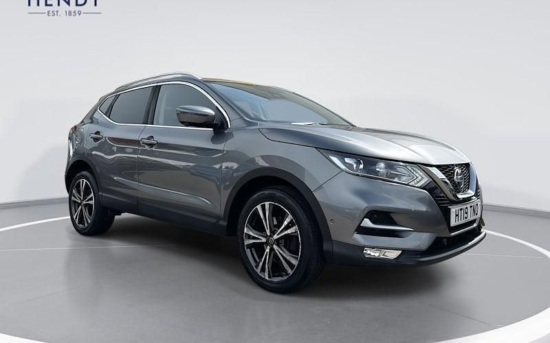 Used 2018 Nissan Qashqai N-Connecta SUV | £12,949 (Fair price) - Image 1/4