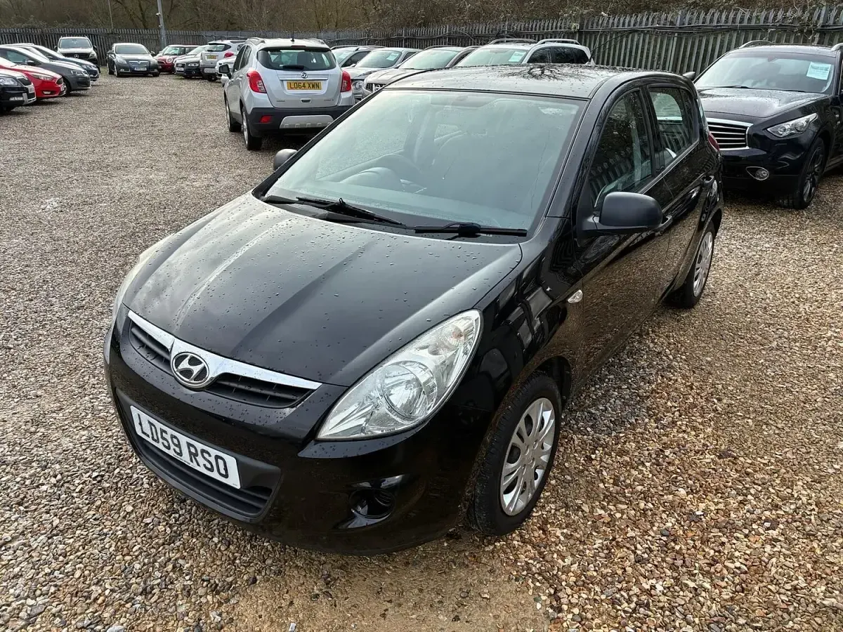 Used Hyundai i20 Classic 78 HP (57 kW) 2009 Black Hatchback