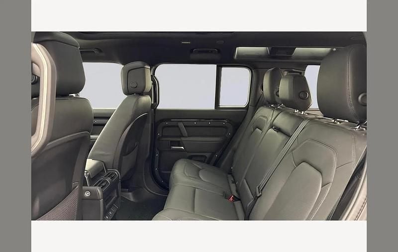 Used Land Rover Defender HSE Dynamic 296 HP (217 kW) 2024 Black SUV