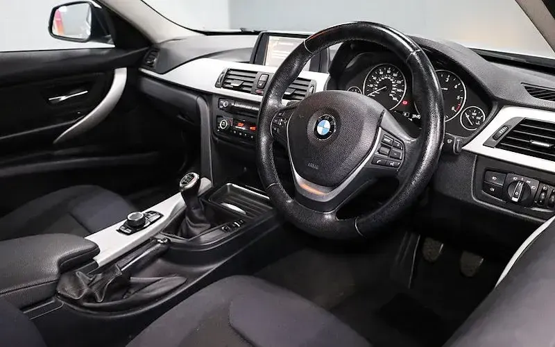 Gebraucht BMW 320 M Sport 184 PS (135 kW) 2013 Silber Kombi