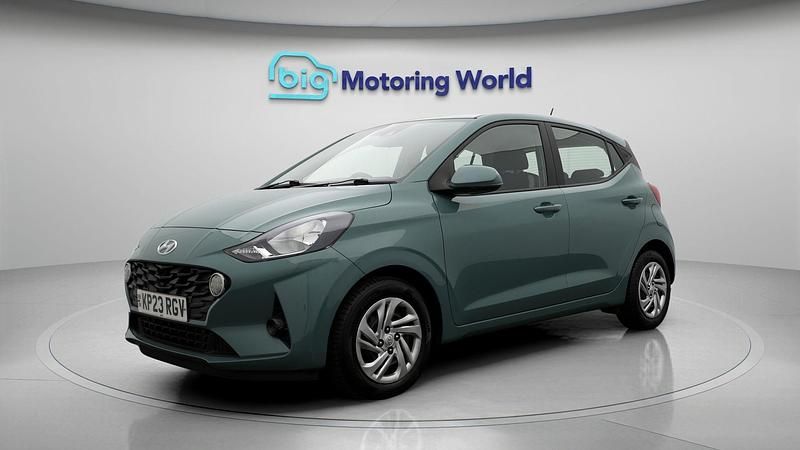 Used Hyundai i10 SE 67 HP (49 kW) 2022 Green Hatchback