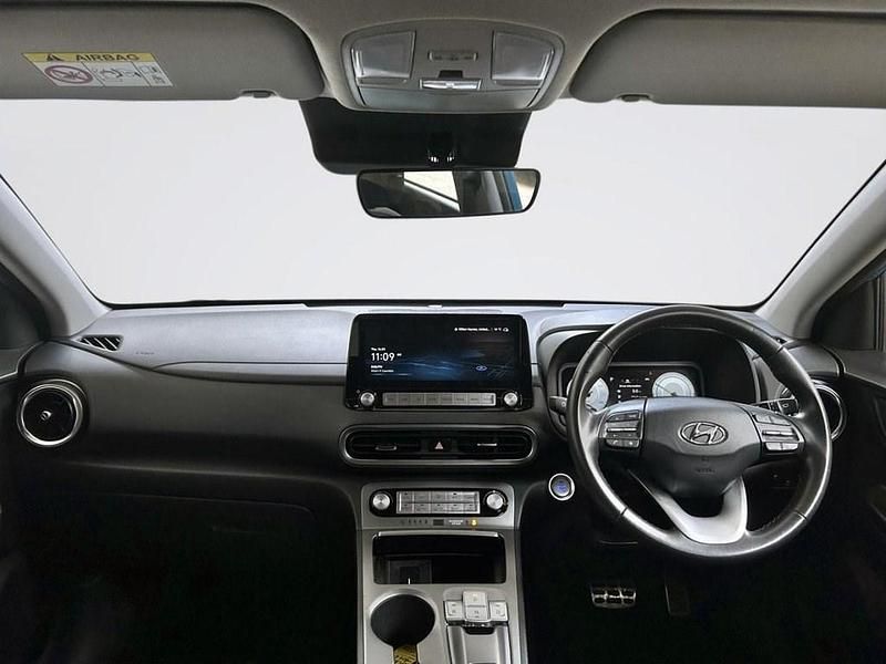 Second-hand Hyundai Kona SE 100 kW (136 CP) 2022 Albastru SUV
