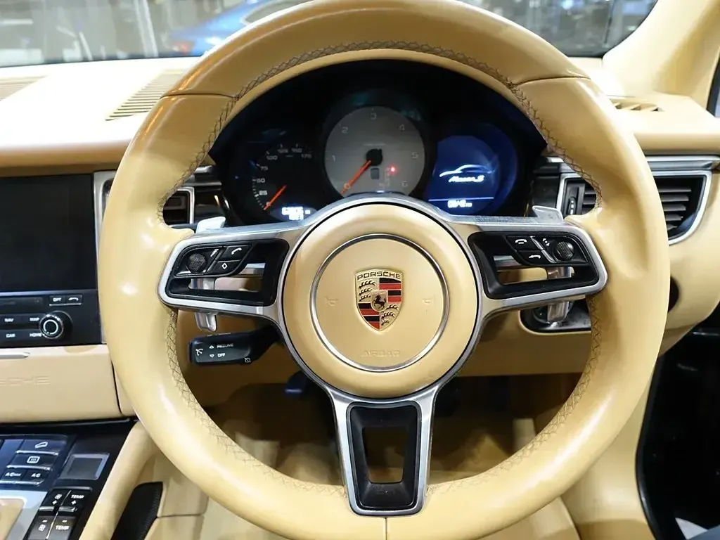 Usado Porsche Macan 258 HP (189 kW) 2016 Preto SUV