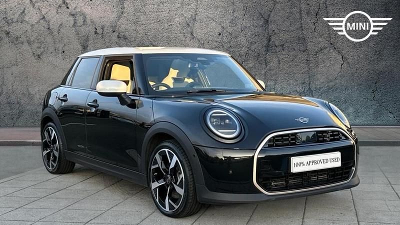 Used Mini Cooper Hatch 154 HP (113 kW) 2025 Black Hatchback