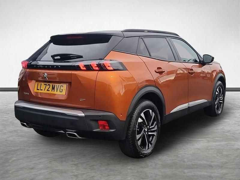 Used Peugeot 2008 GT 129 HP (94 kW) 2022 Orange SUV