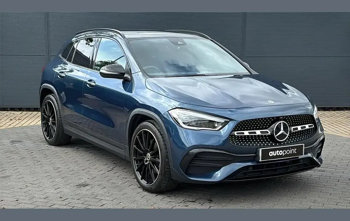 Used Mercedes GLA200 AMG Line Premium Plus 147 HP (108 kW) 2023 Blue SUV