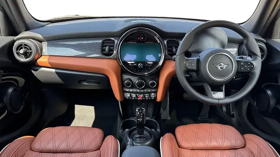 Used Mini Cooper Exclusive 134 HP (98 kW) 2023 Green Hatchback