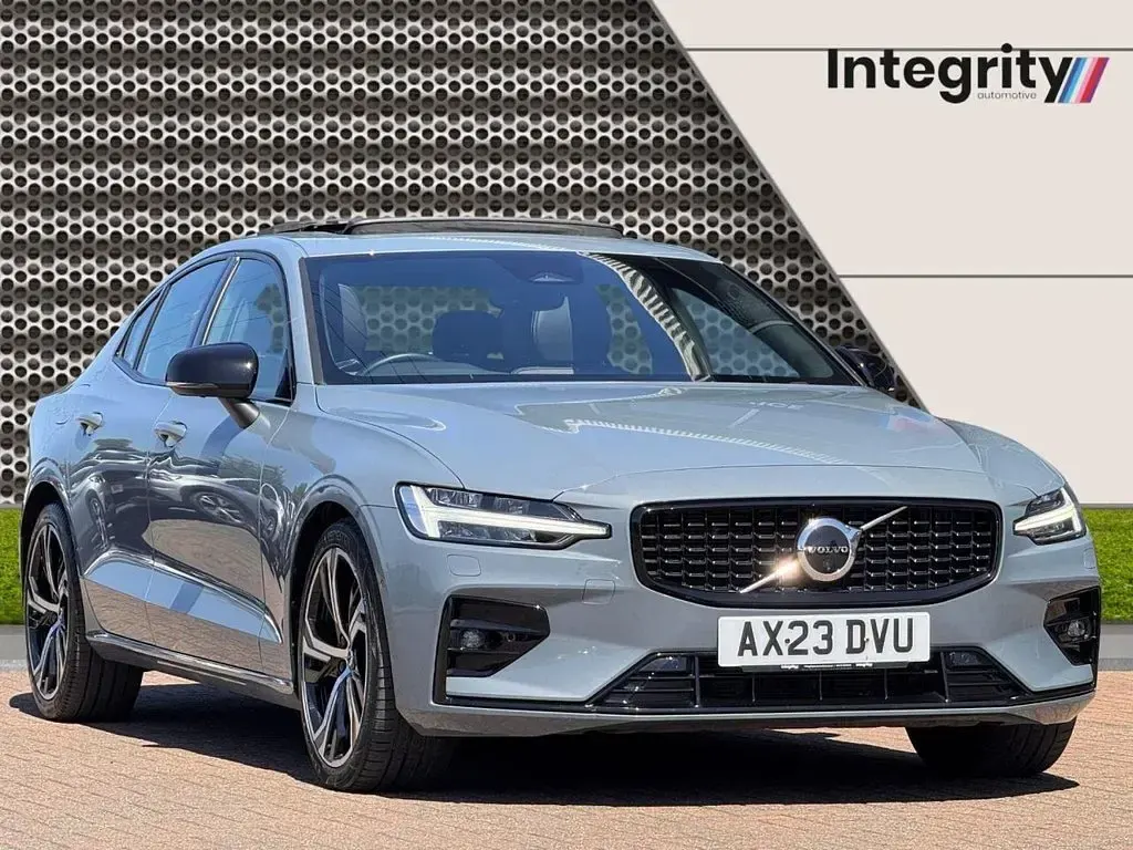 Used Volvo S60 Ultimate 250 HP (183 kW) 2023 Grey Sedan