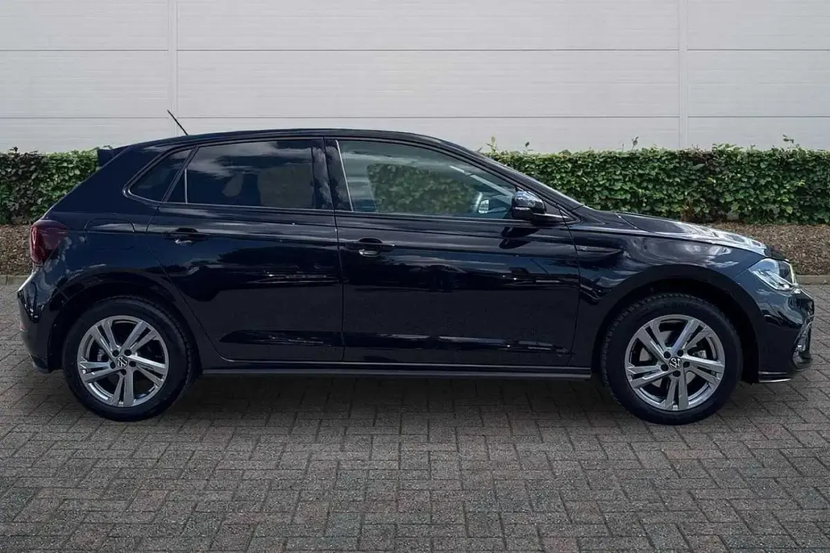 Used VW Polo R-line 110 HP (80 kW) 2022 Black Hatchback