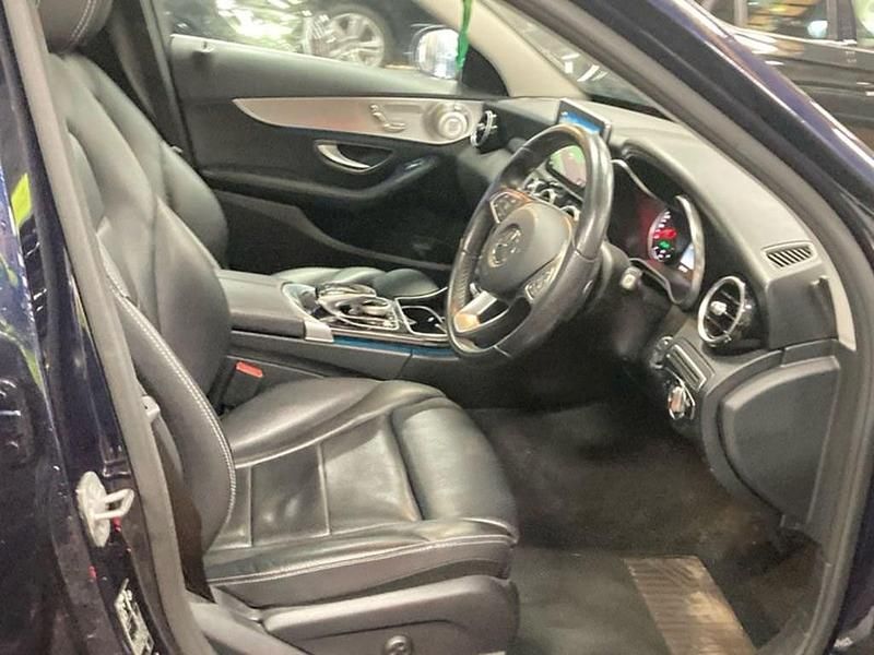 Used Mercedes C200 Premium Plus 184 HP (135 kW) 2018 Blue Sedan
