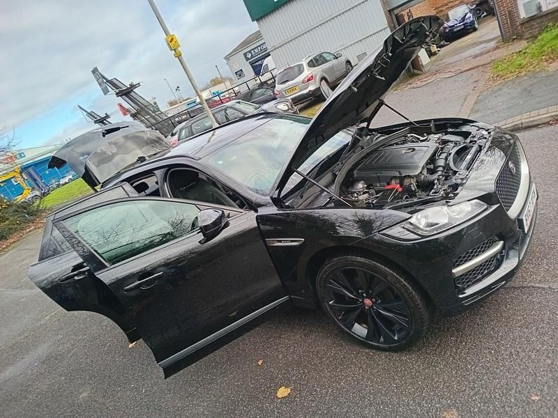 Black Used 2017 Jaguar F-Pace R-Sport SUV | £9,795 (Good price) - Image 1/4