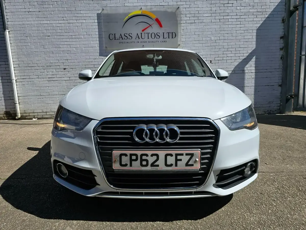 Used Audi A1 Sportback Sport 122 HP (89 kW) 2012 White Hatchback
