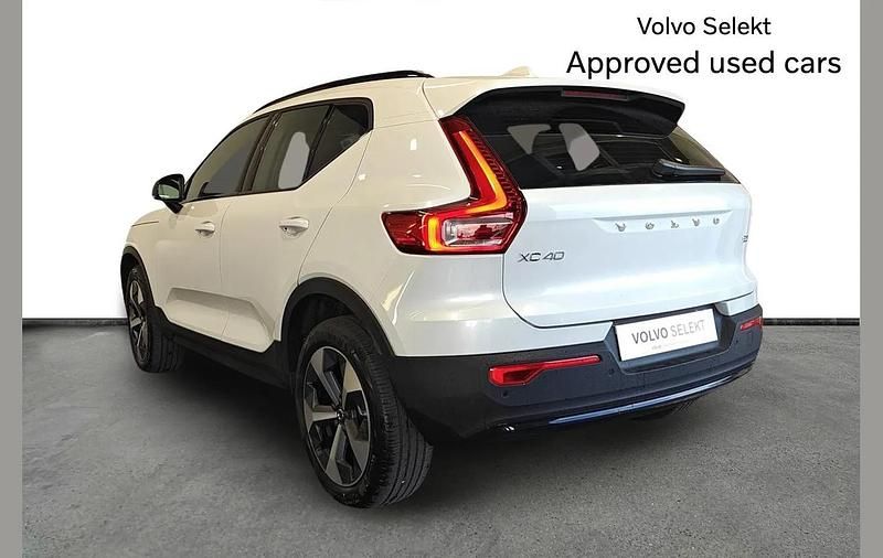 Usado Volvo XC40 Plus 161 CV (118 kW) 2025 Blanco SUV