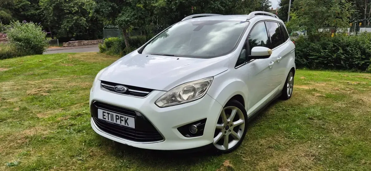 Used Ford Grand C-Max Titanium 2011 White MPV