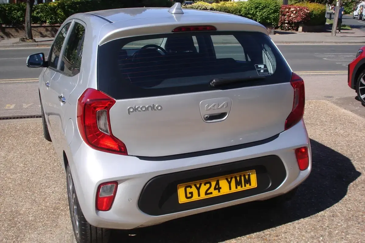 Used Kia Picanto 2024 Moondust silver metallic Hatchback