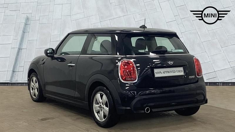 Used Mini Cooper Classic 134 HP (98 kW) 2022 Black Hatchback