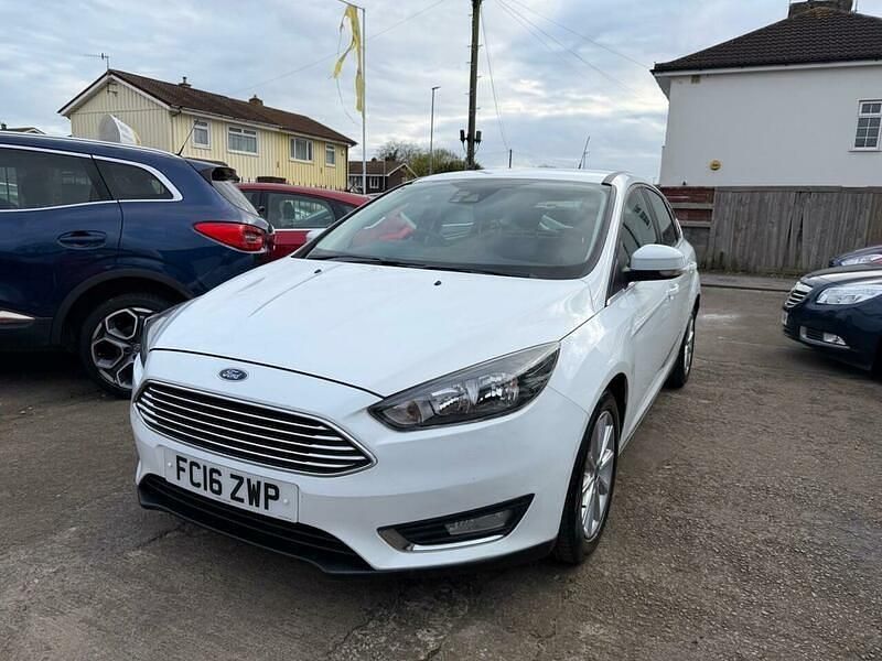 Usado Ford Focus Titanium 125 HP (91 kW) 2016 Branco Citadino
