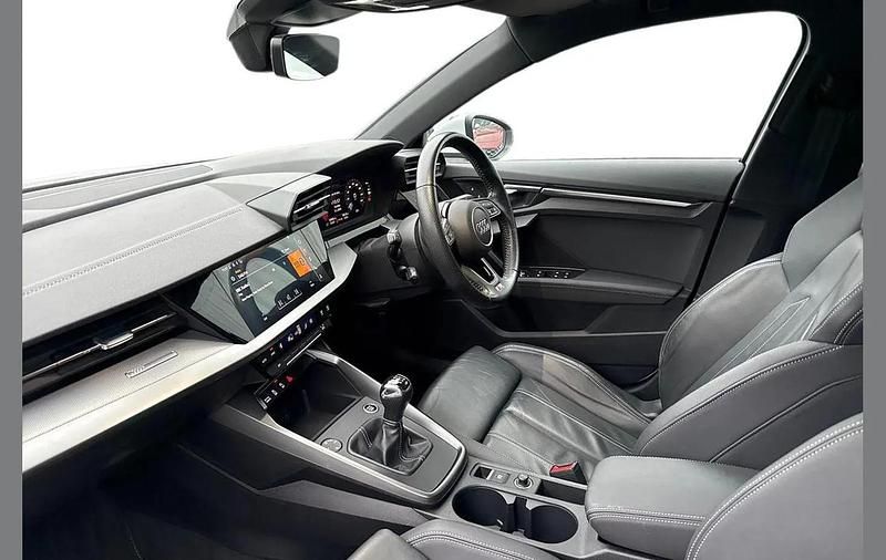 Used Audi A3 S-Line 147 HP (108 kW) 2020 White Hatchback