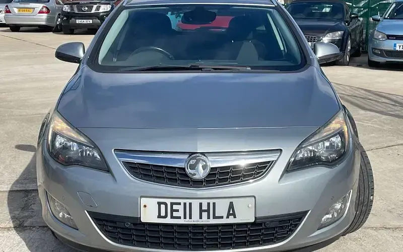Used Vauxhall Astra SRi 125 HP (91 kW) 2012 Estate