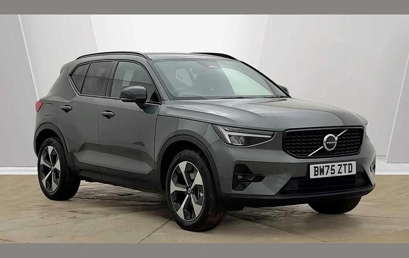 New Volvo XC40 Plus 161 HP (118 kW) 2026 Green SUV