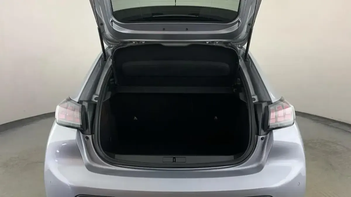 Used Peugeot 208 Active+ 74 HP (54 kW) 2023 Grey Hatchback