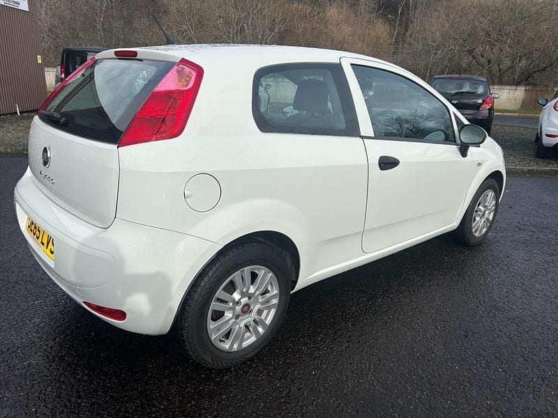 Used Fiat Punto Pop 2015 White Hatchback