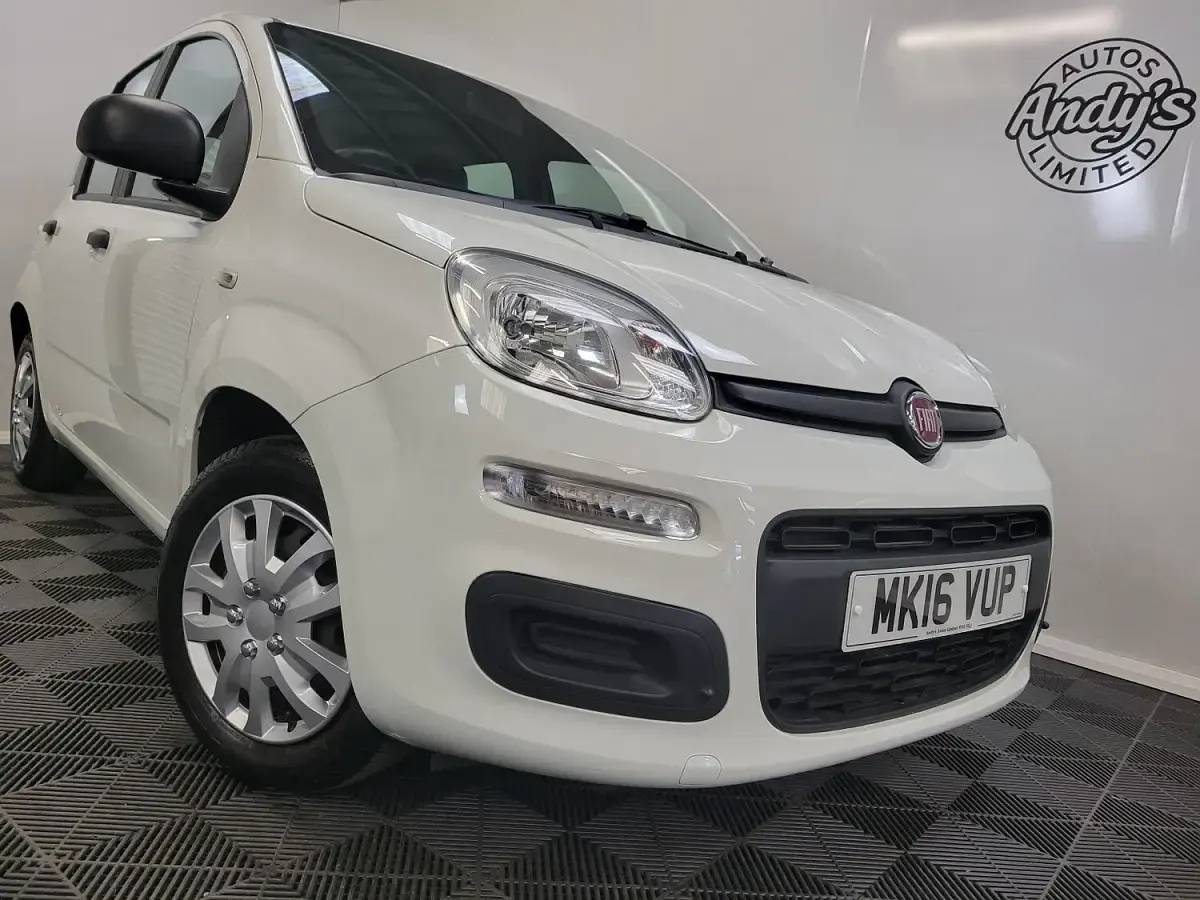 Used Fiat Panda Pop 69 HP (50 kW) 2016 White Hatchback