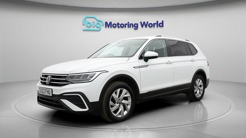Used VW Tiguan Allspace S 150 HP (110 kW) 2022 White SUV